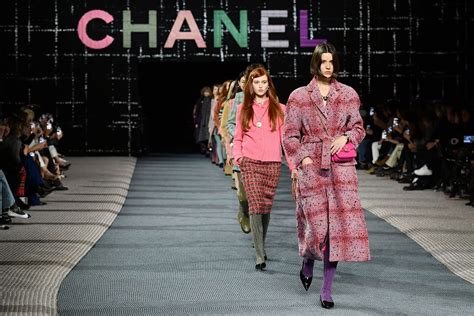 chiusure chanel|Chanel fashion show.